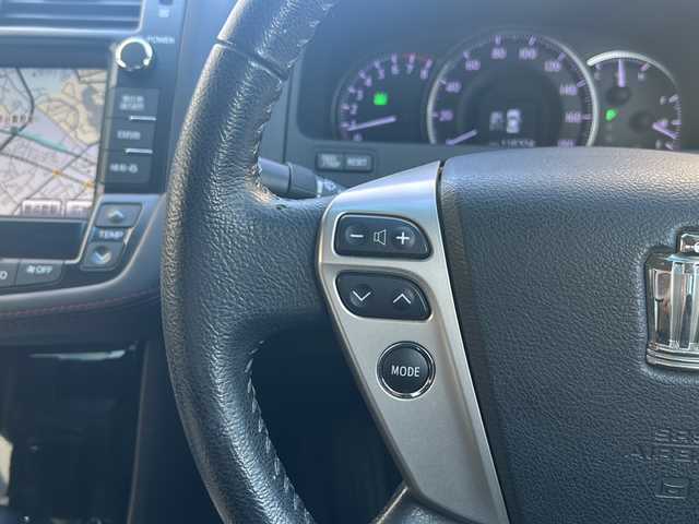 トヨタ クラウン アスリート 埼玉県 2013(平25)年 11.7万km ブラック (株)IDOMが運営する【じしゃロン熊谷店】の自社ローン専用車両になりますこちらは現金またはオートローンご利用時の価格です。自社ローンご希望の方は別途その旨お申付け下さい/純正HDDナビ/　CD/DVD/DTV/Bluetooth/USB/バックカメラ/ビルトインＥＴＣ　/前席パワーシート/純正フロアマット/クルーズコントロール