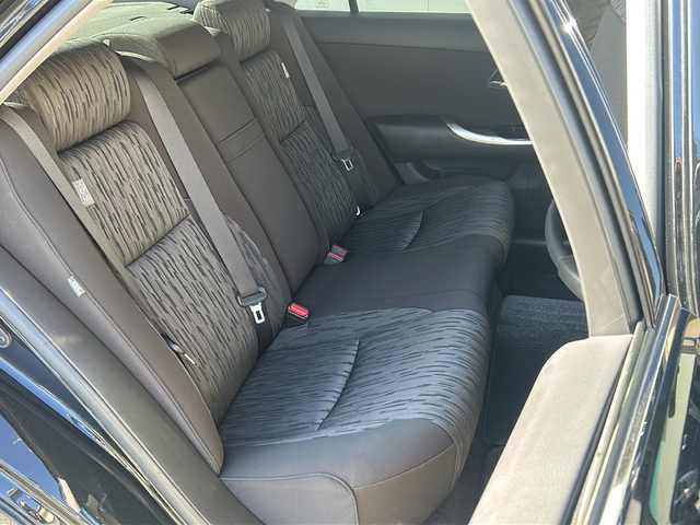 トヨタ クラウン アスリート 埼玉県 2013(平25)年 11.7万km ブラック (株)IDOMが運営する【じしゃロン熊谷店】の自社ローン専用車両になりますこちらは現金またはオートローンご利用時の価格です。自社ローンご希望の方は別途その旨お申付け下さい/純正HDDナビ/　CD/DVD/DTV/Bluetooth/USB/バックカメラ/ビルトインＥＴＣ　/前席パワーシート/純正フロアマット/クルーズコントロール