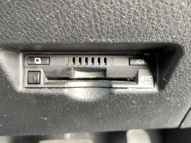 トヨタ Ｃ－ＨＲ G 岩手県 2017(平29)年 7.7万km ブラックマイカ モデリスタフルエアロ　純正ナビ　バックカメラ　Ｂｌｕｅｔｏｏｔｈ　ＤＶＤ再生　ＵＳＢ接続　フルセグ　ハーフレザーシートヒーター　純正１８ＡＷ　コーナーセンサー　Ｆフォグ　ＥＴＣ　オートハイビーム