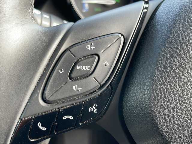 トヨタ Ｃ－ＨＲ G 岩手県 2017(平29)年 7.7万km ブラックマイカ モデリスタフルエアロ　純正ナビ　バックカメラ　Ｂｌｕｅｔｏｏｔｈ　ＤＶＤ再生　ＵＳＢ接続　フルセグ　ハーフレザーシートヒーター　純正１８ＡＷ　コーナーセンサー　Ｆフォグ　ＥＴＣ　オートハイビーム