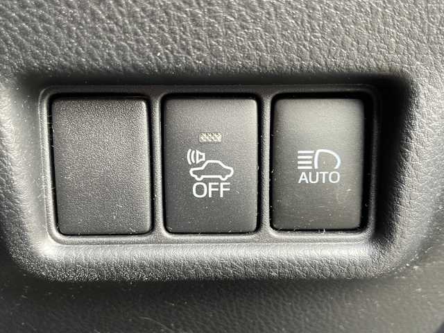 トヨタ Ｃ－ＨＲ G 岩手県 2017(平29)年 7.7万km ブラックマイカ モデリスタフルエアロ　純正ナビ　バックカメラ　Ｂｌｕｅｔｏｏｔｈ　ＤＶＤ再生　ＵＳＢ接続　フルセグ　ハーフレザーシートヒーター　純正１８ＡＷ　コーナーセンサー　Ｆフォグ　ＥＴＣ　オートハイビーム