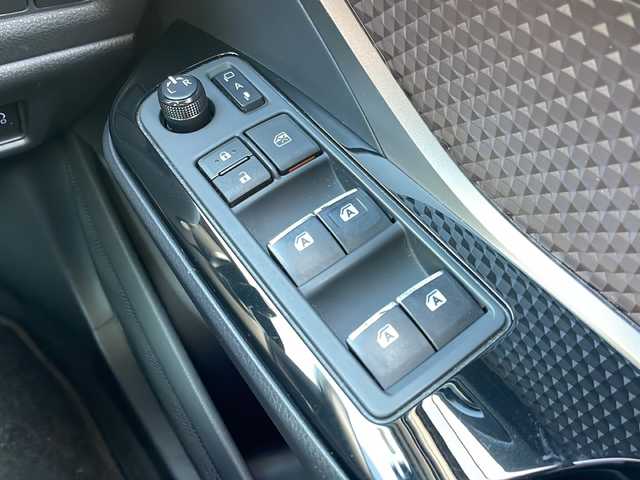 トヨタ Ｃ－ＨＲ G 岩手県 2017(平29)年 7.7万km ブラックマイカ モデリスタフルエアロ　純正ナビ　バックカメラ　Ｂｌｕｅｔｏｏｔｈ　ＤＶＤ再生　ＵＳＢ接続　フルセグ　ハーフレザーシートヒーター　純正１８ＡＷ　コーナーセンサー　Ｆフォグ　ＥＴＣ　オートハイビーム