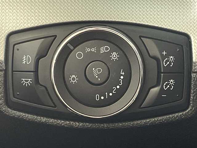 フォード エクスプローラー XLT エコブースト エクスクルーシブ 福岡県 2014(平26)年 7.6万km 白 純正メーカーナビ(CD/DVD/Bluetooth接続/iPod) 車外カメラ(前/後/右サイド) フルセグTV ブラインドスポットモニター クルーズコントロール 後方コーナーセンサー ルーフレール 前方ドライブレコーダー ガラスルーフ ビルトインETC スペアキー 記録簿 4WD 左ハンドル