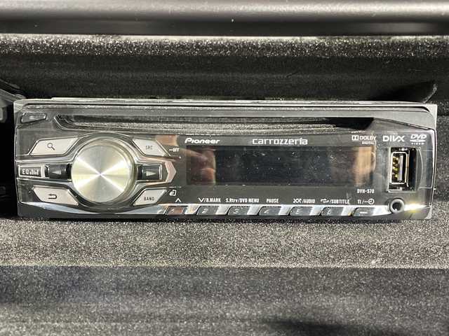 フォード エクスプローラー XLT エコブースト エクスクルーシブ 福岡県 2014(平26)年 7.6万km 白 純正メーカーナビ(CD/DVD/Bluetooth接続/iPod) 車外カメラ(前/後/右サイド) フルセグTV ブラインドスポットモニター クルーズコントロール 後方コーナーセンサー ルーフレール 前方ドライブレコーダー ガラスルーフ ビルトインETC スペアキー 記録簿 4WD 左ハンドル