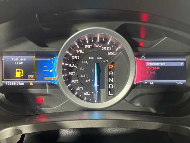 フォード エクスプローラー XLT エコブースト エクスクルーシブ 福岡県 2014(平26)年 7.6万km 白 純正メーカーナビ(CD/DVD/Bluetooth接続/iPod) 車外カメラ(前/後/右サイド) フルセグTV ブラインドスポットモニター クルーズコントロール 後方コーナーセンサー ルーフレール 前方ドライブレコーダー ガラスルーフ ビルトインETC スペアキー 記録簿 4WD 左ハンドル