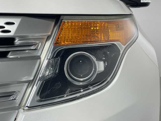 フォード エクスプローラー XLT エコブースト エクスクルーシブ 福岡県 2014(平26)年 7.6万km 白 純正メーカーナビ(CD/DVD/Bluetooth接続/iPod) 車外カメラ(前/後/右サイド) フルセグTV ブラインドスポットモニター クルーズコントロール 後方コーナーセンサー ルーフレール 前方ドライブレコーダー ガラスルーフ ビルトインETC スペアキー 記録簿 4WD 左ハンドル