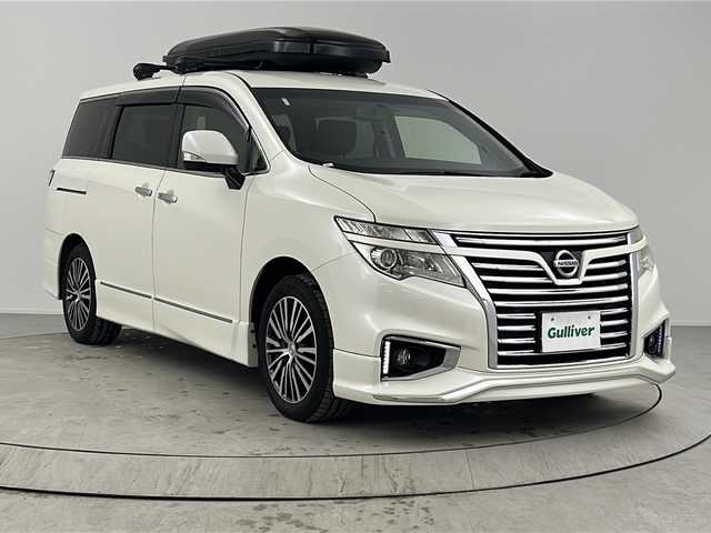 日産 エルグランド 250ハイウェイスターS 熊本県 2018(平30)年 5.4万km ブリリアントホワイトパール 純正ナビ/・フルセグTV/CD/DVD/SD/BT/・バックカメラ/フリップダウンモニター/クルーズコントロール/片側パワースライドドア/ビルトインETC/ハーフレザーシート/後席オットマン/オートライト/HIDヘッドライト/フォグランプ/スマートキー/スペアキー