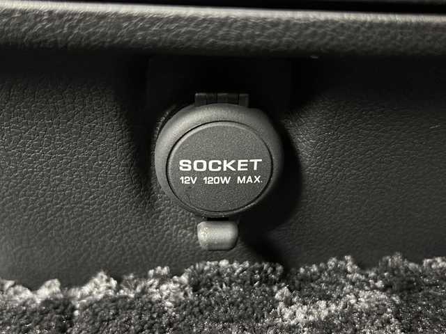 日産 エルグランド 250ハイウェイスターS 熊本県 2018(平30)年 5.4万km ブリリアントホワイトパール 純正ナビ/・フルセグTV/CD/DVD/SD/BT/・バックカメラ/フリップダウンモニター/クルーズコントロール/片側パワースライドドア/ビルトインETC/ハーフレザーシート/後席オットマン/オートライト/HIDヘッドライト/フォグランプ/スマートキー/スペアキー