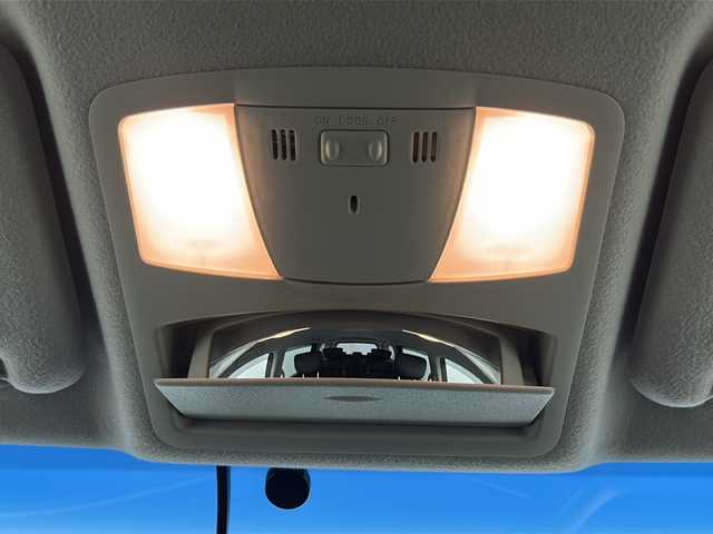 日産 エルグランド 250ハイウェイスターS 熊本県 2018(平30)年 5.4万km ブリリアントホワイトパール 純正ナビ/・フルセグTV/CD/DVD/SD/BT/・バックカメラ/フリップダウンモニター/クルーズコントロール/片側パワースライドドア/ビルトインETC/ハーフレザーシート/後席オットマン/オートライト/HIDヘッドライト/フォグランプ/スマートキー/スペアキー