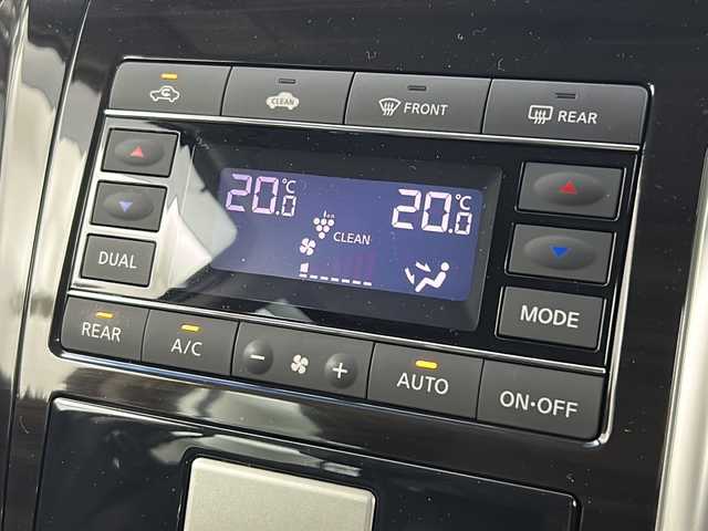 日産 エルグランド 250ハイウェイスターS 熊本県 2018(平30)年 5.4万km ブリリアントホワイトパール 純正ナビ/・フルセグTV/CD/DVD/SD/BT/・バックカメラ/フリップダウンモニター/クルーズコントロール/片側パワースライドドア/ビルトインETC/ハーフレザーシート/後席オットマン/オートライト/HIDヘッドライト/フォグランプ/スマートキー/スペアキー