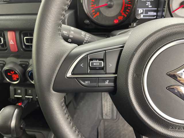 スズキ ジムニー シエラ JC 鹿児島県 2025(令7)年 0.4万km ジャングルグリーン ワンオーナー/社外ディスプレイオーディオ/バックカメラ/前後ドライブレコーダー/衝突軽減ブレーキ/車線逸脱警報/ヒルディセントコントロール/クルーズコントロール/ＥＴＣ/シートヒーター/スマートキー/純正フロアマット/保証書/取扱説明書