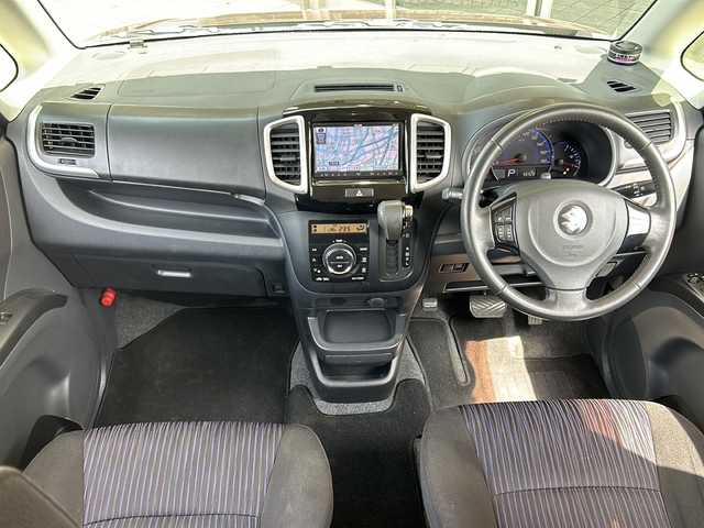 スズキ ソリオ バンディット 静岡県 2012(平24)年 9.7万km クラッシーレッドパール 社外ナビ  /（Bluetooth／CD／DVD／フルセグTV）  /両側電動スライドドア  /ビルトインETC  /LEDヘッドライト  /オートライト  /盗難防止装置 /社外アルミホイール  /社外フロアマット/パワーステアリング /パワーウィンドウ  /プッシュスタート  /スマートキー