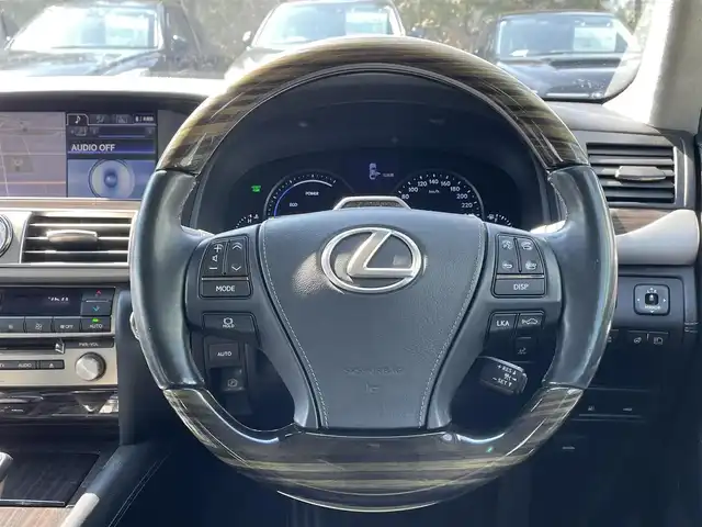 レクサス ＬＳ 600hL エグゼクティブP 道東・釧路十勝 2013(平25)年 15.6万km ブラック 4WD/サンルーフ/純正ナビ/フルセグTV/バックカメラ/ステアリングヒーター/シートヒーター/シートクーラー/パワーシート/パワーバックドア/ビルトインETC/電子パーキング/レーダークルーズコントロール/プッシュスタート/スマートキー/オートライト