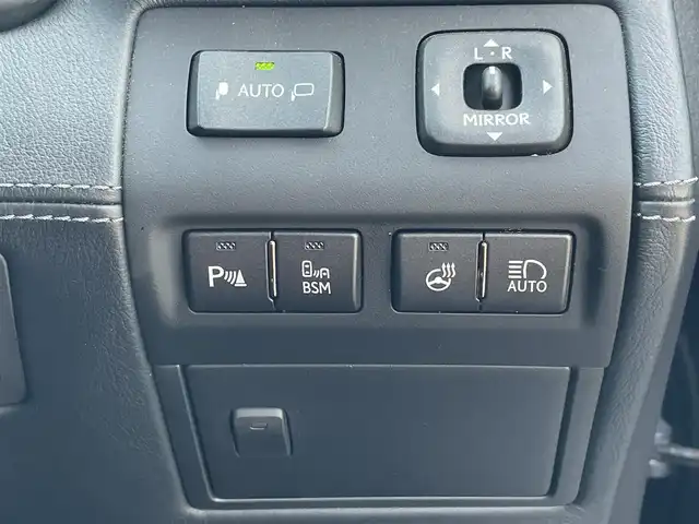 レクサス ＬＳ 600hL エグゼクティブP 道東・釧路十勝 2013(平25)年 15.6万km ブラック 4WD/サンルーフ/純正ナビ/フルセグTV/バックカメラ/ステアリングヒーター/シートヒーター/シートクーラー/パワーシート/パワーバックドア/ビルトインETC/電子パーキング/レーダークルーズコントロール/プッシュスタート/スマートキー/オートライト