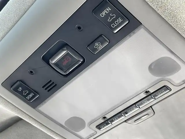 レクサス ＬＳ 600hL エグゼクティブP 道東・釧路十勝 2013(平25)年 15.6万km ブラック 4WD/サンルーフ/純正ナビ/フルセグTV/バックカメラ/ステアリングヒーター/シートヒーター/シートクーラー/パワーシート/パワーバックドア/ビルトインETC/電子パーキング/レーダークルーズコントロール/プッシュスタート/スマートキー/オートライト