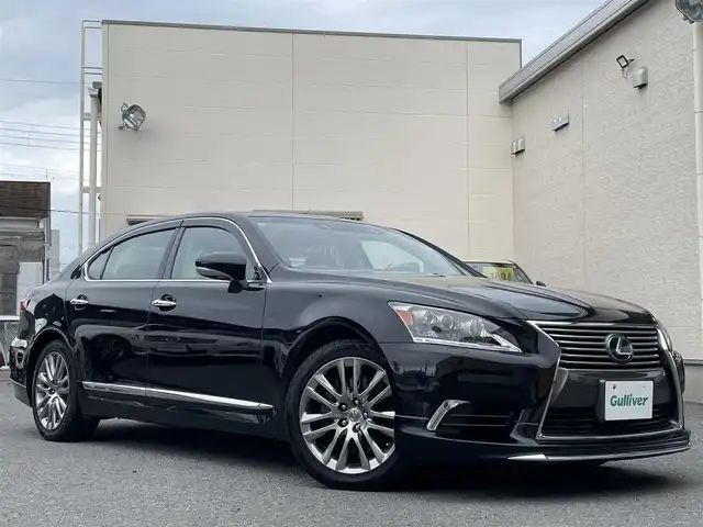 レクサス ＬＳ 600hL エグゼクティブP 和歌山県 2013(平25)年 15.6万km ブラック マークレビンソン/モデリスタエアロ/モデリスタマフラー/サンルーフ/純正メーカーナビ・フルセグTV・CD・DVD/　Bluetooth/バックカメラ/後席フリップダウンモニター/ナイトビュー/ステアリングヒーター/全席シートヒーター/全席シートクーラー/全席パワーシート/電動リア・リアサイドサンシェード/左リア電動オットマン付シート/リアマッサージ機能付シート/パワートランク/ビルトインETC/電子パーキング/レーダークルーズコントロール/LKA/BSM/プッシュスタート/スマートキー/オートライト