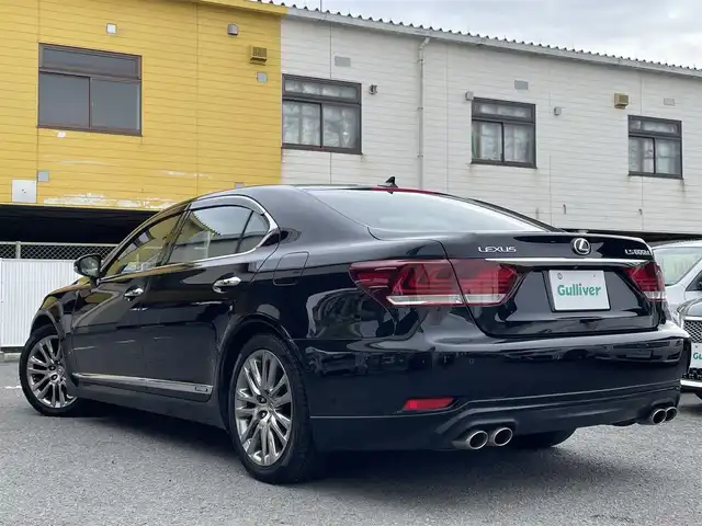 レクサス ＬＳ 600hL エグゼクティブP 和歌山県 2013(平25)年 15.6万km ブラック マークレビンソン/モデリスタエアロ/モデリスタマフラー/サンルーフ/純正メーカーナビ・フルセグTV・CD・DVD/　Bluetooth/バックカメラ/後席フリップダウンモニター/ナイトビュー/ステアリングヒーター/全席シートヒーター/全席シートクーラー/全席パワーシート/電動リア・リアサイドサンシェード/左リア電動オットマン付シート/リアマッサージ機能付シート/パワートランク/ビルトインETC/電子パーキング/レーダークルーズコントロール/LKA/BSM/プッシュスタート/スマートキー/オートライト