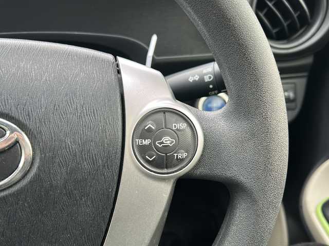 トヨタ アクア S 千葉県 2014(平26)年 3.9万km イエロー ナビＮＳＰＣ－Ｗ６４　バックカメラ　シートヒーター　ＥＴＣ　ＢＴ　ナノイー　プッシュスタート　スマートキー　フロアマット　ドアバイザー 横滑り防止 オートライト リアプライバシーガラス
