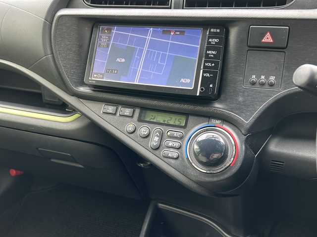 トヨタ アクア S 千葉県 2014(平26)年 3.9万km イエロー ナビＮＳＰＣ－Ｗ６４　バックカメラ　シートヒーター　ＥＴＣ　ＢＴ　ナノイー　プッシュスタート　スマートキー　フロアマット　ドアバイザー 横滑り防止 オートライト リアプライバシーガラス