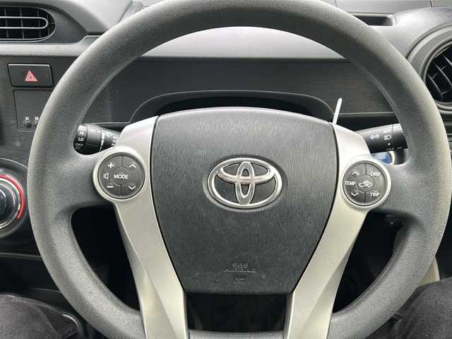トヨタ アクア S 千葉県 2014(平26)年 3.9万km イエロー ナビＮＳＰＣ－Ｗ６４　バックカメラ　シートヒーター　ＥＴＣ　ＢＴ　ナノイー　プッシュスタート　スマートキー　フロアマット　ドアバイザー 横滑り防止 オートライト リアプライバシーガラス
