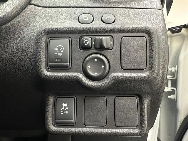 日産 ノート ニスモ 兵庫県 2015(平27)年 3.5万km ナイトベールパープル 社外メモリナビ(Bluetooth/フルセグ)/バックカメラ/LEDヘッドライト/アイドリングストップ/純正16インチアルミホイール/純正フロアマット/前後ドライブレコーダー/ドアバイザー/ETC/オートライト