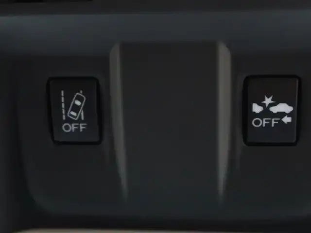 スバル フォレスター ハイブリッド アドバンス 石川県 2020(令2)年 6万km クリスタルホワイトP プリクラッシュ/車線逸脱警報/SI-DRIVE/パドルシフト/ACC/ステアリングヒーター/FRシートヒーター/Fドライブレコーダー/ETC/メモリーハイトリアゲート/運転席メモリー機能付きシート/オートライト/オートワイパー/純正フロアマット/トノカバー/コンソールボックスオプションベロア生地