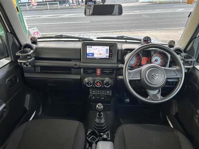 スズキ ジムニー XL 愛知県 2018(平30)年 4.9万km スペリアホワイト /4WD//社外メモリナビ(MDV-Z905W)//社外フルセグTV//AM/FM/CD/DVD/BT/iPod/USB/SD/HDMI//バックカメラ//ETC//社外メーター/社外サウンド(FOCAL)//前後ドライブレコーダー//ヒルディセントコントロール//横滑り防止装置//リヤデフォッガー//光軸調整ダイヤル//電格ミラー//純正ハロゲンライト//フロントフォグランプ//純正16インチアルミホイール//ドアバイザー//シートヒーター(D/N)//背面タイヤ//スマートキー//スペアキー1本//ダブル/サイドエアバッグ//イモビライザー//衝突安全ボディー//取扱説明書//ナビ説明書//保証書