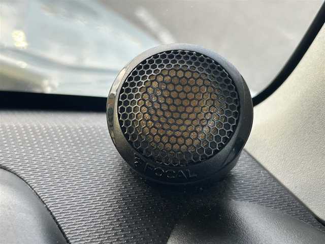 スズキ ジムニー XL 愛知県 2018(平30)年 4.9万km スペリアホワイト /4WD//社外メモリナビ(MDV-Z905W)//社外フルセグTV//AM/FM/CD/DVD/BT/iPod/USB/SD/HDMI//バックカメラ//ETC//社外メーター/社外サウンド(FOCAL)//前後ドライブレコーダー//ヒルディセントコントロール//横滑り防止装置//リヤデフォッガー//光軸調整ダイヤル//電格ミラー//純正ハロゲンライト//フロントフォグランプ//純正16インチアルミホイール//ドアバイザー//シートヒーター(D/N)//背面タイヤ//スマートキー//スペアキー1本//ダブル/サイドエアバッグ//イモビライザー//衝突安全ボディー//取扱説明書//ナビ説明書//保証書