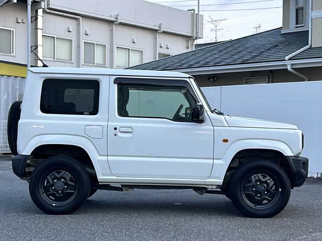 スズキ ジムニー XL 愛知県 2018(平30)年 4.9万km スペリアホワイト /4WD//社外メモリナビ(MDV-Z905W)//社外フルセグTV//AM/FM/CD/DVD/BT/iPod/USB/SD/HDMI//バックカメラ//ETC//社外メーター/社外サウンド(FOCAL)//前後ドライブレコーダー//ヒルディセントコントロール//横滑り防止装置//リヤデフォッガー//光軸調整ダイヤル//電格ミラー//純正ハロゲンライト//フロントフォグランプ//純正16インチアルミホイール//ドアバイザー//シートヒーター(D/N)//背面タイヤ//スマートキー//スペアキー1本//ダブル/サイドエアバッグ//イモビライザー//衝突安全ボディー//取扱説明書//ナビ説明書//保証書