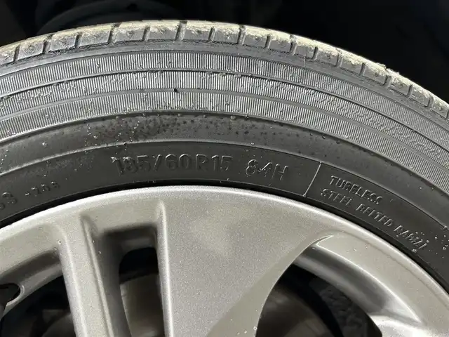 トヨタ シエンタ G 大阪府 2019(平31)年 2.8万km ブラックマイカ 純正ナビTV 360カメラ 両側パワースライドドア 衝突軽減ブレーキ レーンアシスト オートハイビーム スマートキー プッシュスタート オートエアコン 前後ドライブレコーダー ETC