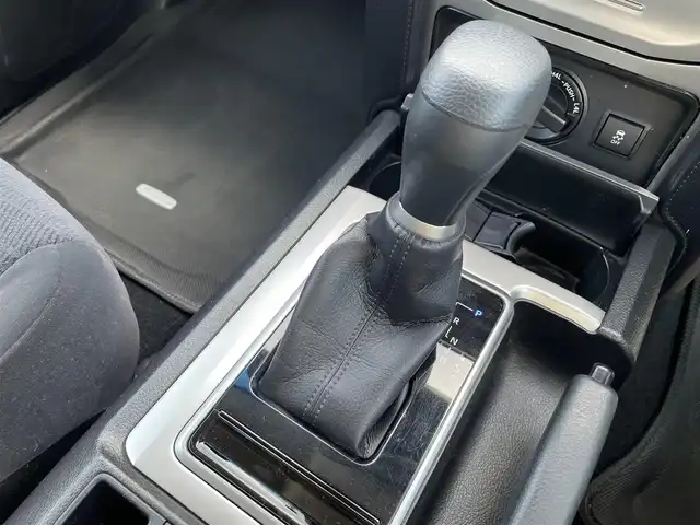 トヨタ ランドクルーザー プラド TX 群馬県 2022(令4)年 3.9万km アティチュードブラックマイカ 社外9インチナビ/(CD/DVD/SD/HDNI/BT/USB)/フルセグTV/バックカメラ/トヨタセーフティーセンス/プリクラッシュセーフティー/レーンディパーチャーアラート/レーダークルーズコントロール/オートマチックハイビーム/パーキングサポートブレーキ/クリアランスソナー/トラクションコントロール/ロードサインアシスト/ダウンヒルアシストコントロール/2ndstart/ETC/前後ドライブレコーダー/LEDヘッドライト/オートリトラミラー/ステアリングリモコン/革巻きステアリング/保証書/取扱説明書/スペアキー1