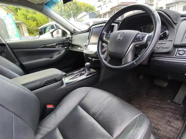トヨタ クラウン アスリート G 熊本県 2013(平25)年 12.7万km プレシャスブラックパール 社外エアロ/柿本改マフラー/純正HDDナビ/【フルセグテレビ/Bluetooth/CD/DVD】/バックカメラ/プリクラッシュセーフティ/クリアランスソナー/レーダークルーズコントロール/オートマチックハイビーム/レザーシート/前席パワーシート/運転席メモリシート/D/Nシートヒーター/D/Nシートクーラー/ステアリングスイッチ/パドルシフト/前後ドライブレコーダー/純正18インチAW/積み込みWORKアルミホイール4本/サマータイヤ3分山/(235-35-20・275-30-20)/プッシュスタート/スマートキー