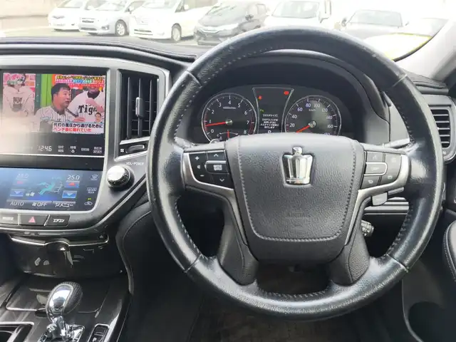 トヨタ クラウン アスリート G 熊本県 2013(平25)年 12.7万km プレシャスブラックパール 社外エアロ/柿本改マフラー/純正HDDナビ/【フルセグテレビ/Bluetooth/CD/DVD】/バックカメラ/プリクラッシュセーフティ/クリアランスソナー/レーダークルーズコントロール/オートマチックハイビーム/レザーシート/前席パワーシート/運転席メモリシート/D/Nシートヒーター/D/Nシートクーラー/ステアリングスイッチ/パドルシフト/前後ドライブレコーダー/純正18インチAW/積み込みWORKアルミホイール4本/サマータイヤ3分山/(235-35-20・275-30-20)/プッシュスタート/スマートキー