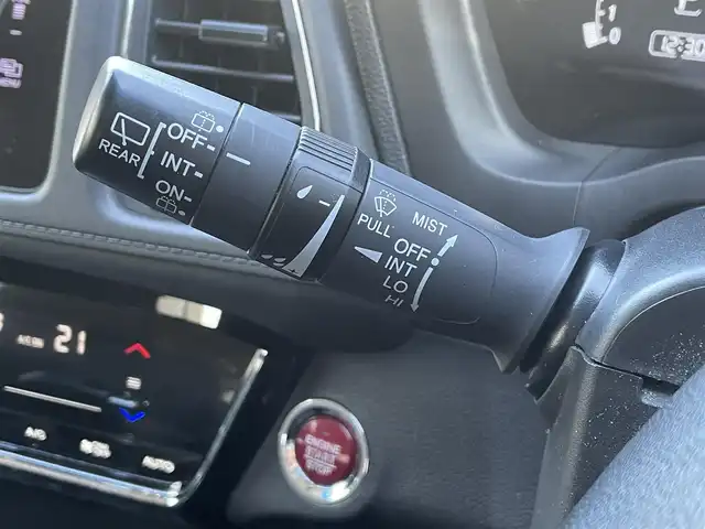 ホンダ ヴェゼル 群馬県 2016(平28)年 16.3万km クリスタルブラックパール ホンダセンシング/・衝突軽減ブレーキシステム/・アクティブクルーズコントロール/・車線維持支援システム/純正インターナビゲーション/（CD/DVD/HDMI/BT/USB/ワンセグTV）/バックカメラ/ビルトインETC/ステアリングスイッチ/アイドリングストップ/LEDヘッドライト/フォグライト/電格ミラー/ドアバイザー/純正フロアマット/純正16インチアルミホイール