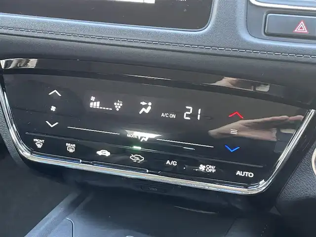 ホンダ ヴェゼル 群馬県 2016(平28)年 16.3万km クリスタルブラックパール ホンダセンシング/・衝突軽減ブレーキシステム/・アクティブクルーズコントロール/・車線維持支援システム/純正インターナビゲーション/（CD/DVD/HDMI/BT/USB/ワンセグTV）/バックカメラ/ビルトインETC/ステアリングスイッチ/アイドリングストップ/LEDヘッドライト/フォグライト/電格ミラー/ドアバイザー/純正フロアマット/純正16インチアルミホイール