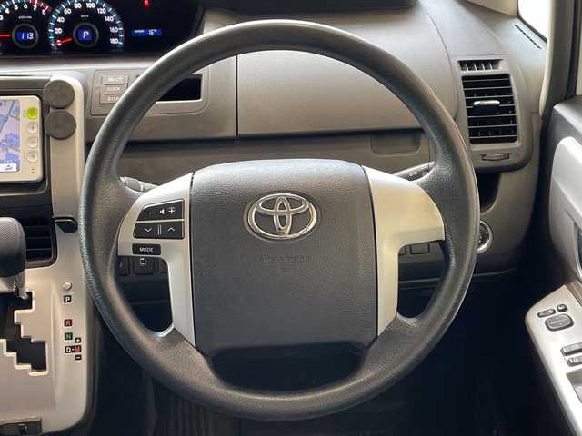 トヨタ ノア X スマートエディション 埼玉県 2011(平23)年 10万km ホワイトパールクリスタルシャイン 純正ナビ/　　CD/ワンセグTV/バックカメラ/両側パワースライドドア/HIDオートライト/ステアリングスイッチ/プッシュスタート/ETC/禁煙車