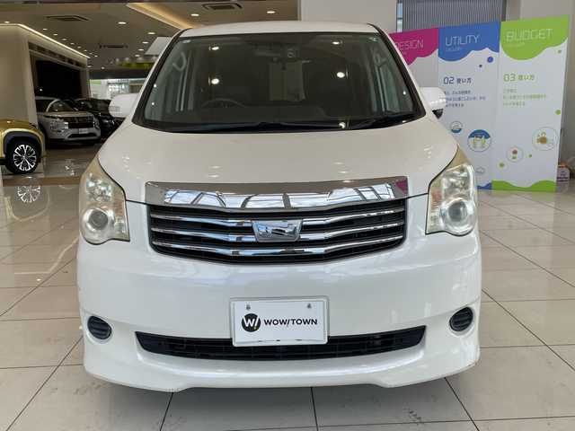 トヨタ ノア X スマートエディション 埼玉県 2011(平23)年 10万km ホワイトパールクリスタルシャイン 純正ナビ/　　CD/ワンセグTV/バックカメラ/両側パワースライドドア/HIDオートライト/ステアリングスイッチ/プッシュスタート/ETC/禁煙車