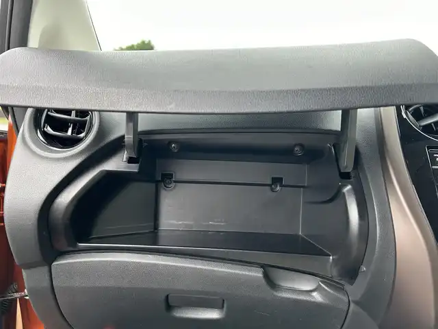 日産 ノート e－パワー メダリスト 栃木県 2017(平29)年 3.6万km プレミアムコロナオレンジ エマージェンシーブレーキ/純正メモリナビ/フルセグTV/DVD/Bluetooth/アラウンドビューモニター/インテリジェントルームミラー/ナビ連動ドライブレコーダー/ETC2.0/レーダークルーズコントロール/車線逸脱警報/ステアリングリモコン/LEDオートライト/フォグランプ/純正フロアマット/純正15インチAW