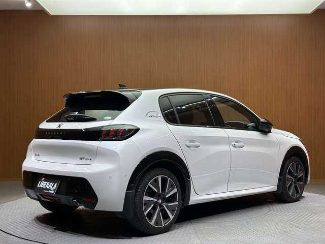 プジョー ２０８ GT ライン 千葉県 2020(令2)年 2.2万km パール ＡＣＣ　/ハーフレザーシート　/ナビ　/Ｂｌｕｅｔｏｏｔｈ接続　/Ｂカメラ　/フルＬＥＤヘッドライト　/インテリジェントハイビーム　/衝突軽減Ｂ　/ブラインドスポット　/レーンキープアシスト　/スマートキー　/ＥＴＣ
