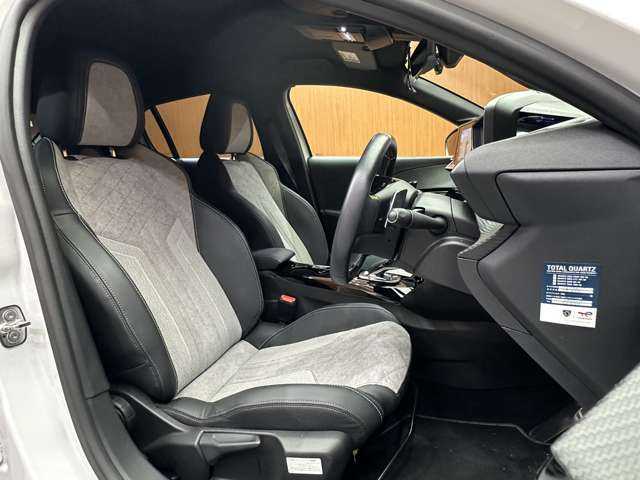 プジョー ２０８ GT ライン 千葉県 2020(令2)年 2.2万km パール ＡＣＣ　/ハーフレザーシート　/ナビ　/Ｂｌｕｅｔｏｏｔｈ接続　/Ｂカメラ　/フルＬＥＤヘッドライト　/インテリジェントハイビーム　/衝突軽減Ｂ　/ブラインドスポット　/レーンキープアシスト　/スマートキー　/ＥＴＣ