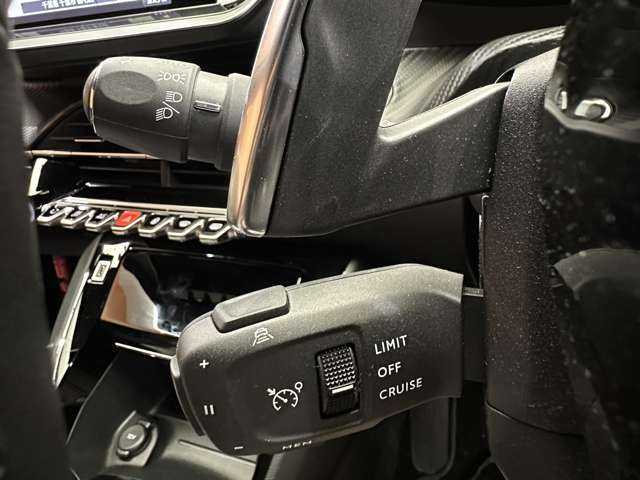 プジョー ２０８ GT ライン 千葉県 2020(令2)年 2.2万km パール ＡＣＣ　/ハーフレザーシート　/ナビ　/Ｂｌｕｅｔｏｏｔｈ接続　/Ｂカメラ　/フルＬＥＤヘッドライト　/インテリジェントハイビーム　/衝突軽減Ｂ　/ブラインドスポット　/レーンキープアシスト　/スマートキー　/ＥＴＣ