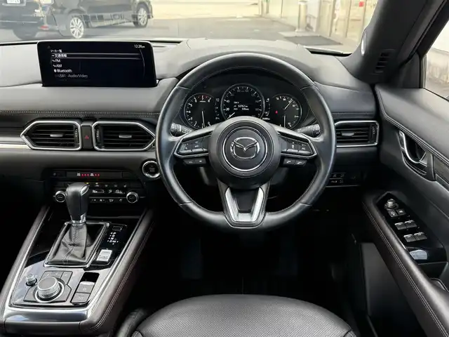 マツダ ＣＸ－８ 25S Lパッケージ 愛知県 2022(令4)年 2.6万km プラチナクォーツメタリック /禁煙車//ワンオーナー//サンルーフ//BOSEサウンド//メーカーナビ//フルセグ/USB/ACP/AA/BT//アラウンドビューモニター//前後ドライブレコーダー//ワイヤレス充電//黒革シート//前席パワーシート//運転席シートメモリー//前後シートヒーター//電動パーキングブレーキ//オートホールド//自動防眩ルームミラー//MTモード付AT//LEDオートライト//フォグランプ//オートハイビーム//オートワイパー//オートリトラウィンカーミラー//本革シート//本革巻きステアリング//ステアリングヒーター//パワーバックドア（ハンズフリー機能付き）//ルーフレール//スマートキー//スペアキー//プッシュスタート//ETC//SBS//MRCC//LAS//DAA//TSR//BSM//誤発進抑制機能//アドバンスドSCBS//RCTA//TCS//DSC//i-stop//パーキングセンサー//純正フロアマット//純正19AW//取扱説明書//ナビ取扱説明書//保証書//点検整備記録簿R4