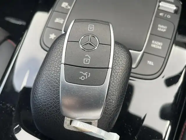 メルセデス・ベンツ ＣＬＡ２００ｄ Sブレーク AMGライン 栃木県 2020(令2)年 5.3万km マウンテングレー ムーンルーフ　/レーダーセーフティーＰＫＧ　/アンビエントライト　/シートヒーター（D/N)/パワーシート（D/N）　/アダプティブクルーズコントロール　/フルセグＴＶ　/Bluetooth/バックカメラ　/コーナーセンサー　/パワーバックドア　/ドラレコ　/ＥＴＣ２．０/LED