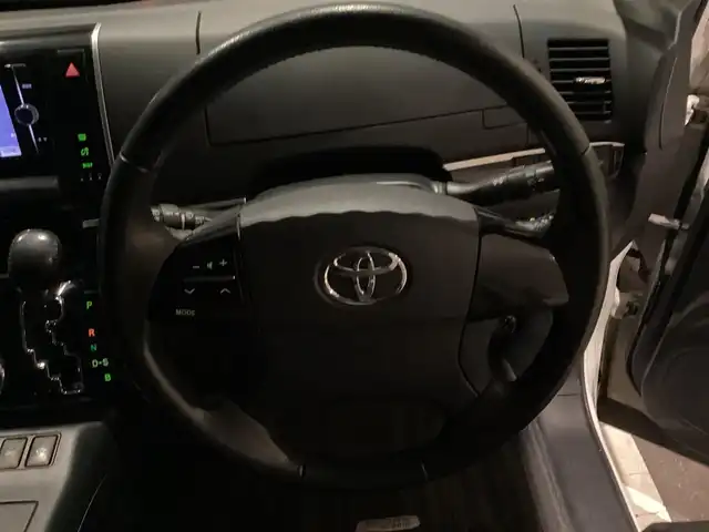 トヨタ エスティマ ハイブリッド アエラス 愛知県 2012(平24)年 14.3万km ホワイトパールクリスタルシャイン 純正ＳＤナビ　/フルセグ　/バックカメラ　/パワーバックドア　/両側パワースライドドア　/クルーズコントロール　/スマートキー　/ビルトインＥＴＣ　/ＡＣ１００Ｖ　/後席モニター　/ドライブレコーダー　/ＨＩＤヘッド