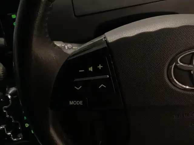 トヨタ エスティマ ハイブリッド アエラス 愛知県 2012(平24)年 14.3万km ホワイトパールクリスタルシャイン 純正ＳＤナビ　/フルセグ　/バックカメラ　/パワーバックドア　/両側パワースライドドア　/クルーズコントロール　/スマートキー　/ビルトインＥＴＣ　/ＡＣ１００Ｖ　/後席モニター　/ドライブレコーダー　/ＨＩＤヘッド