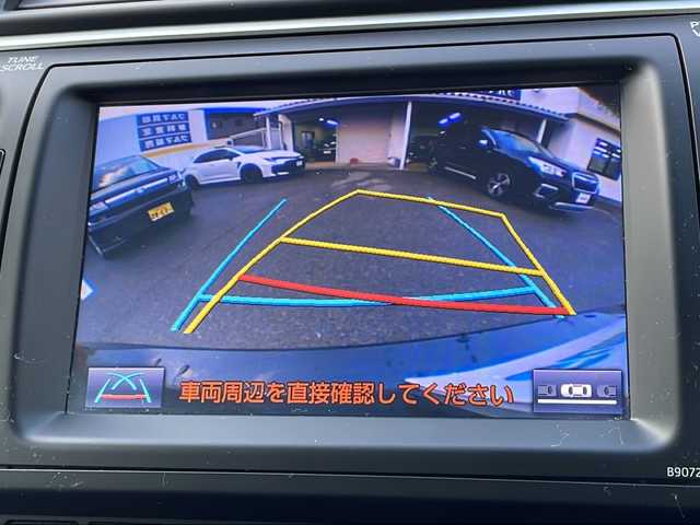 トヨタ カムリ ハイブリット レザーパッケージ 山口県 2014(平26)年 13.9万km アティチュードブラックマイカ 純正ナビ/DVD/BD/CD/SD/MSV/BT/USB/AUX/純正フルセグTV/バックカメラ/黒レザーシート/前席パワーシート/前席シートヒーター/純正HIDヘッドライト/純正フォグランプ/オートライト/社外18インチアルミホイール/革巻きステアリング/ステアリングスイッチ/クルーズコントロール/置くだけ充電/衝突被害軽減ブレーキ/横滑り防止/LKA/BSM/スマートキー/ビルトインETC/ドライブレコーダー/純正フロアマット/純正ドアバイザー/電動格納ウインカードアミラー