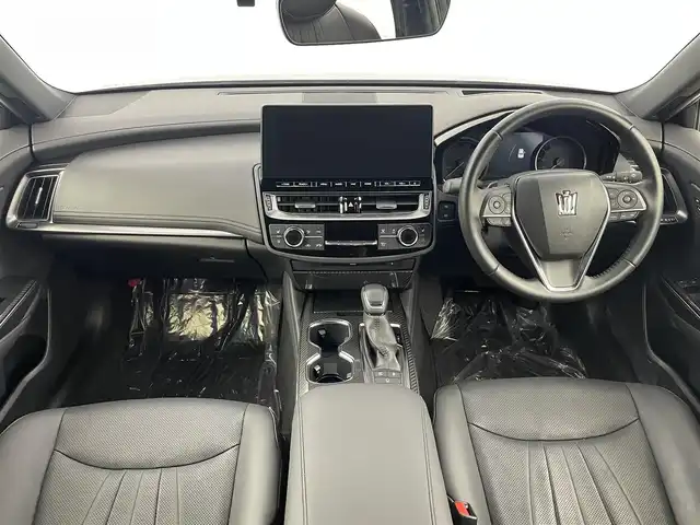 トヨタ クラウン ハイブリッド RS アドバンス 埼玉県 2021(令3)年 2.1万km シルバーM 純正１０．５型ナビ　温冷シート　Ｂカメラ　ＢＳＭ　ＨＵＤ　ＬＥＤヘッドライト　ビルトインＥＴＣ　ドライブレコーダー　パワーシート　フルセグ　ＢＴ　ＵＳＢ　ＭＴモード付ＡＴ　追従走行 衝突被害軽減 ステアリングヒーター　オートハイビーム　レーンキープ　コーナーセンサー　純正フロアマット　スマートキー　プッシュスタート　アイドリングストップ　