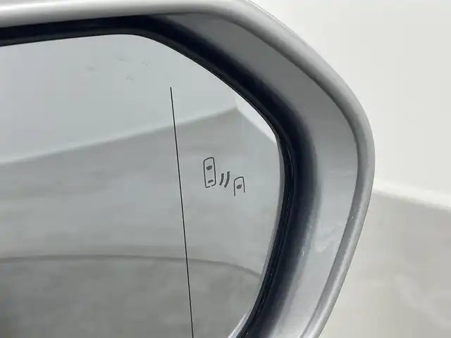 トヨタ クラウン ハイブリッド RS アドバンス 埼玉県 2021(令3)年 2.1万km シルバーM 純正１０．５型ナビ　温冷シート　Ｂカメラ　ＢＳＭ　ＨＵＤ　ＬＥＤヘッドライト　ビルトインＥＴＣ　ドライブレコーダー　パワーシート　フルセグ　ＢＴ　ＵＳＢ　ＭＴモード付ＡＴ　追従走行 衝突被害軽減 ステアリングヒーター　オートハイビーム　レーンキープ　コーナーセンサー　純正フロアマット　スマートキー　プッシュスタート　アイドリングストップ　