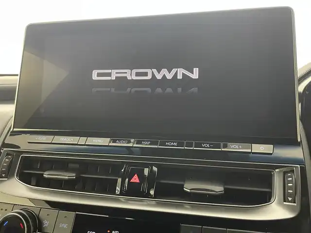 トヨタ クラウン ハイブリッド RS アドバンス 埼玉県 2021(令3)年 2.1万km シルバーM 純正１０．５型ナビ　温冷シート　Ｂカメラ　ＢＳＭ　ＨＵＤ　ＬＥＤヘッドライト　ビルトインＥＴＣ　ドライブレコーダー　パワーシート　フルセグ　ＢＴ　ＵＳＢ　ＭＴモード付ＡＴ　追従走行 衝突被害軽減 ステアリングヒーター　オートハイビーム　レーンキープ　コーナーセンサー　純正フロアマット　スマートキー　プッシュスタート　アイドリングストップ　