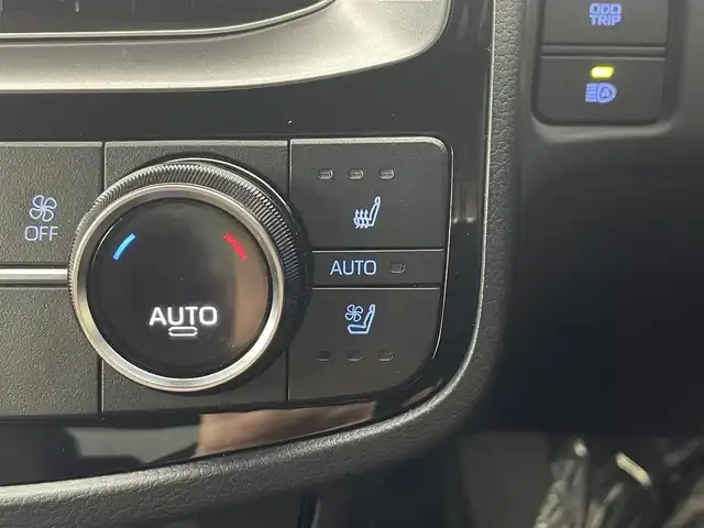 トヨタ クラウン ハイブリッド RS アドバンス 埼玉県 2021(令3)年 2.1万km シルバーM 純正１０．５型ナビ　温冷シート　Ｂカメラ　ＢＳＭ　ＨＵＤ　ＬＥＤヘッドライト　ビルトインＥＴＣ　ドライブレコーダー　パワーシート　フルセグ　ＢＴ　ＵＳＢ　ＭＴモード付ＡＴ　追従走行 衝突被害軽減 ステアリングヒーター　オートハイビーム　レーンキープ　コーナーセンサー　純正フロアマット　スマートキー　プッシュスタート　アイドリングストップ　